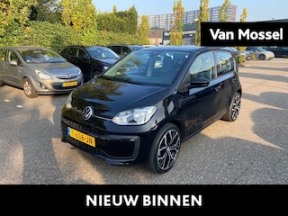 Volkswagen Up 1.0 | 60 PK | All Season | Lichtmetalen Velgen | Cruisecontrol | Climatronic (Automatische Airco) | Camera |