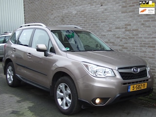Subaru Forester 2.0 Luxury - Stoelverwarming - Trekhaak -