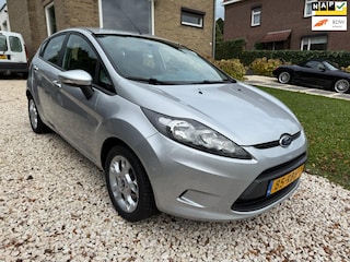 Ford Fiesta 1.25 Limited Dealer onderhoud.
