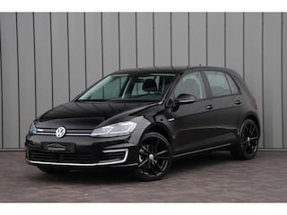 Volkswagen Golf E-DITION 36kWh | 136PK | Stoelverwarming | ACC | Led plus | Pdc | Clima | 18'' Pretoria | NL-Auto | 2020.