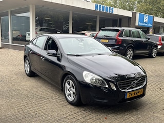 Volvo S60 1.6 T3 Aut6 Kinetic RTI Bluetooth PDC V+A