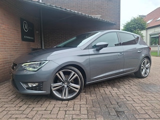 Seat Leon 1.4 TSI ACT FR 150PK DSG Navigatie / Led Verlichting / Parkeer Sensoren / Bluetooth / Cruise Controle / Stoelverwarming