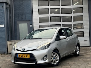 Toyota Yaris 1.5 Full Hybrid Aspiration | Clima | Camera | LMV