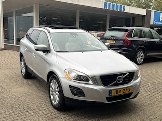Volvo XC60 3.0 T6 AWD Pano Xenon PDC camera Four-C BTW voordeel €900,-