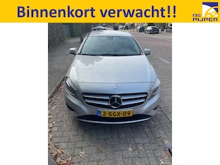 Mercedes-Benz A-klasse 180 Edition Navigatie 4U3, ORGINEEL NEDERLANDSE AUTO , BOEKJES,NAP EN ONDERHOUDSHISTORIE