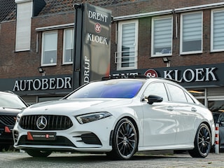 Mercedes-Benz A-klasse 180 Premium Plus AMG PANO MEMORY STOEL CAMERA 19 INCH WIDESCREEN NIGHT PAKKET BOMVOL!!