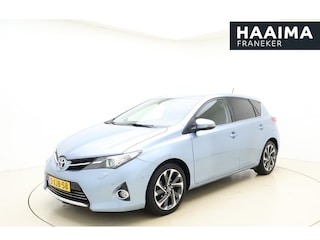 Toyota Auris 1.6 Dynamic 132pk | Climate Control | Trekhaak | Camera | Navigatie | Stoelverwarming | 17" Lichtmetalen Velgen | Cruise Control