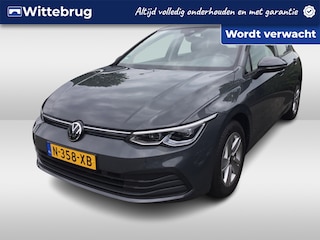Volkswagen Golf 1.5 TSI Life Business / Navigatie / App connect / Parkeersensoren V+A / Stoel+stuurverwarming /