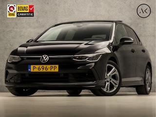 Volkswagen Golf 1.5 TSI R-Line Sport 150Pk Automaat (2X R-LINE, SCHUIFDAK, APPLE CARPLAY, KUIPSTOELEN, SFEERVERLICHTING, CAMERA, STUUR/STOELVERWARMING, ADAPTIVE CRUISE, KEYLESS, NIEUWSTAAT)