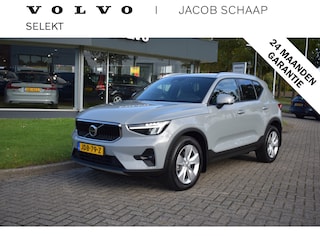 Volvo XC40 B4 211PK Automaat Core ACC | Trekhaak | Blis | All season | Camera | Stoelverwarming | Stuurverwarming