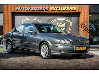 Jaguar X-type 2.5 V6 Stuurwielbed. Airco 16"L.M. Radio/CD Parkeersensoren
