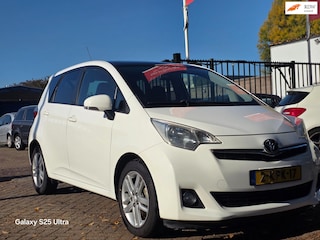 Toyota Verso-S 1.3 VVT-i Dynamic panorama dak achteruit camera airco elektrische ramen cv op afs