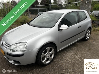 Volkswagen Golf 1.6 Trendline apk 18-10-2026‼️