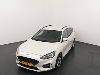 Ford Focus Wagon EcoBoost Hybrid 125pk ST-Line | Winterpack | Camera  | Full Led | Head-up Display | All season |