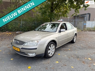 Ford Mondeo 2.0-16V Ghia Executive LEUKE AUTO RIJDT EN SCHAKELT GOED