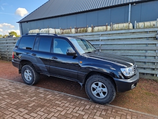 Toyota Land Cruiser LandCruiser 100 4.2 VX Standard Roof Window Van