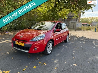 Renault Clio 1.2 Collection LEUKE AUTO RIJDT EN SCHAKELT GOED