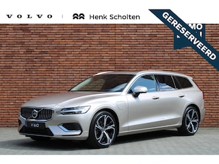 Volvo V60 T6 Plug-in hybrid AWD Plus Bright | Panoramisch dak met schuif-/kantel functie | Virtual Park Assist | Verwarmbaar Stuurwiel | Stoelen voor/achter verwarmbaar | Extra getint glas achter | 19'' Lichtmetalen velgen | Elektrisch verstelbare stoelen met memory functie | Harman/kardon Audiosysteem