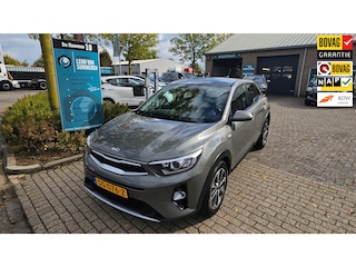 Kia Stonic 1.0 T-GDi ComfortPlusLine Navigator l Trekhaak l Camera l Parkeer sensoren l Navi l Bluetooth