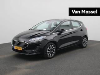 Ford Fiesta 1.0 EcoBoost Hybrid Titanium | Parkeersensoren | CC | Stoelverwarming | Stuurverwarming |