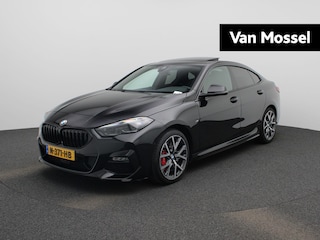 BMW 218i Business Edition AUTOMAAT | Achteruitrijcamera | Navigatie | Panoramadak | Cruise Control | Stoelverwarming |