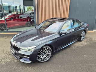 BMW 750i xDrive High Executive M-Sport | B&W | HUD | Dak | RSE | 21'' | Bom vol