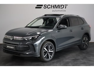 Volkswagen Tiguan 1.5 TSI eHybrid 150 kW Life | Panoramadak | Trekhaak | LED