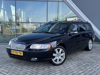 Volvo V70 2.4 Edition Sport 170pk Automaat / Trekhaak / Leder