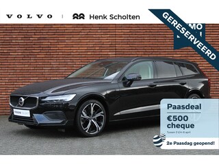 Volvo V60 T6 Plug-in hybrid AWD Essential | Achteruitrijcamera | Stoelen in Leder uitgevoerd | Voorstoelen verwarmbaar | Stuurwiel Verwarmbaar | Driver Assist Pack | Extra Getint Glas Achter | Park assist | 19 inch. lichtmetalen velgen