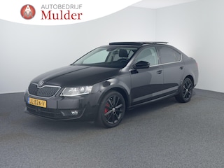 Skoda Octavia 1.4 TSI Greentech Style Businessline | Pano | Camera | Canton | Trekhaak | Carplay |