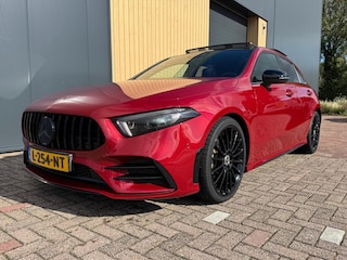 Mercedes-Benz A 180 Business Solution AMG | NL Auto | Sfeerverlichting | Burmester | Pano | Memory | Stoelverwarming | Camera |