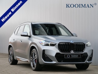 BMW X1 xDrive25e M Sport pakket Pro 245 Pk Automaat Schuifdak / Winterpakket / Harman Kardon