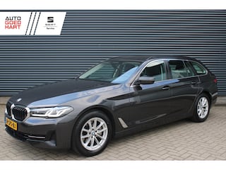 BMW 5-serie Touring 520i Business Edition Plus Laser Stoelverwarming Leder CarPlay NAP