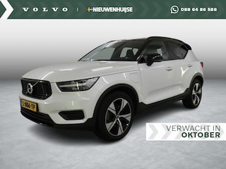 Volvo XC40 1.5 T5 Recharge R-Design | Trekhaak | Panorama schuifdak | Stuur + Stoel verwarming | Adaptieve Cruise | Power seats | Standkachel | Volvo on Call |