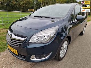 Opel Meriva 1.4 Turbo Design Edition prachtige auto met trekhaak