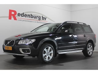 Volvo XC70 2.4 D5 Kinetic - Airco / Trekhaak / Parksens. achter