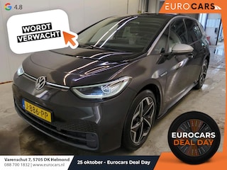 Volkswagen ID.3 First Plus 58 kWh Navigatie Apple Carplay/Android Auto Camera Parkeersensoren Adaptive Cruise Control Full LED Matrix Stoel- en stuurverwarming Lichtmetalen velgen Climate Control