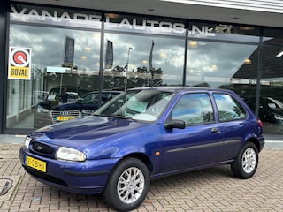 Ford Fiesta 1.3-16V Trend Nieuwe APK! LM-Velgen Stuurbekr. Elek. Pakket NAP NL-Auto!