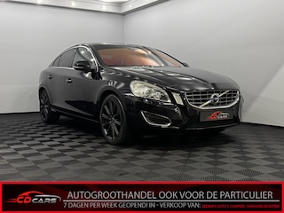 Volvo S60 2.0T Intro Edition Leder, Parkeersensoren, Keyless start, Memory stoelen, Clima, Cruise control, Stoelverwarming