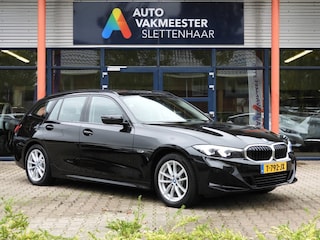 BMW 320E PLUG-IN HYBRID WIDESCREEN NIEUW MODEL