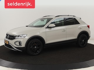 Volkswagen T-Roc 1.5 TSI Life Bns | Camera | Navigatie | Stoelverwarming | Carplay | Getint glas | Adaptive cruise | Climate control