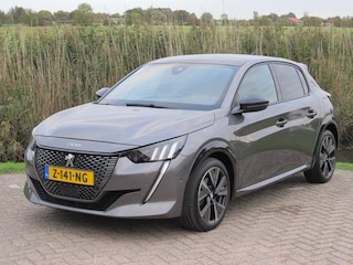 Peugeot 208 1.2 PureTech GT Pack/Automaat/ 130 pk /Panorama