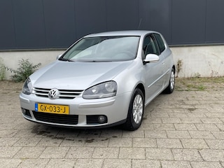 Volkswagen Golf 1.4 Easyline,airco,cruise,nieuwe APK,technisch goede auto,Michelin cross climate