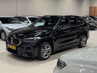 BMW X1 X-Drive25e eDrive M-Pakket, Apple Carplay, Ambiënte Light, Navi, Camera, PDC, Cruise, Voll Led, Dealer Onderhouden