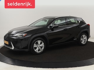 Lexus UX 250h AWD | Carplay | Adaptive cruise | Alcantara | Camera | Full LED | Navigatie | Bluetooth | Digital Cockpit