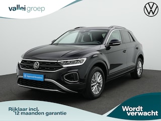 Volkswagen T-Roc 1.5 TSI 150 pk DSG Life | Trekhaak | Stoelverwarming | Carplay | Parkeersensoren voor/achter | Adaptive Cruise