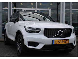 Volvo XC40 T3 Automaat R-Design | Adapt. Cruise | El. Trekhaak | Park assist V+A | Draadloze telefoonlader
