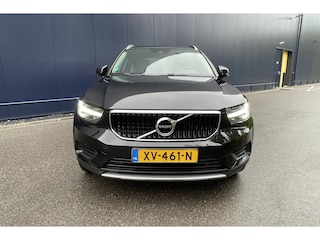 Volvo XC40 2.0 T4 Momentum