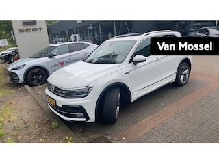 Volkswagen Tiguan 1.4 TSI 4Motion Highline Business R 150 PK | Automaat | Navigatie | Apple Carplay | Stoelverwarming | Cruise Control | Parkeersensoren | Panoramadak | Elektrische achterklep |