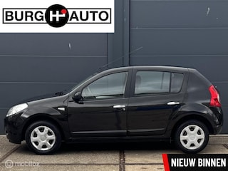 Dacia Sandero 1.2 Lauréate 5 deurs - AIRCO - EL. RAMEN + SPIEGELS - CPV - RADIO/CD MP3 - STUURBEKRACHTIGING - NAP - NL AUTO - APK T/M 23-09-2026 -